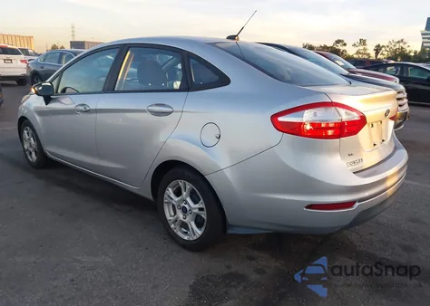 2015 Ford Fiesta Se z USA, uszkodzony, nr VIN 3FADP4BJ6FM152869